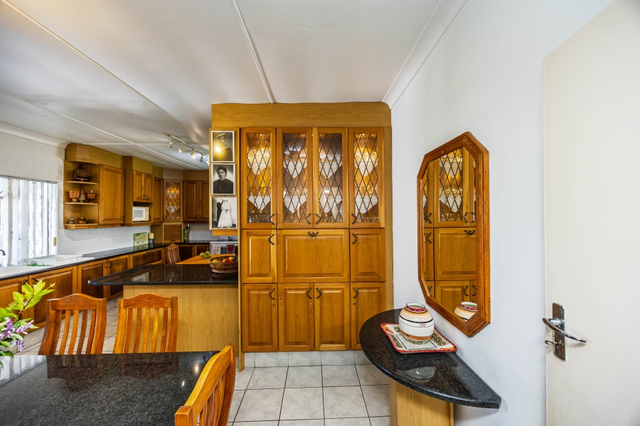 4 Bedroom Property for Sale in Berea Eastern Cape